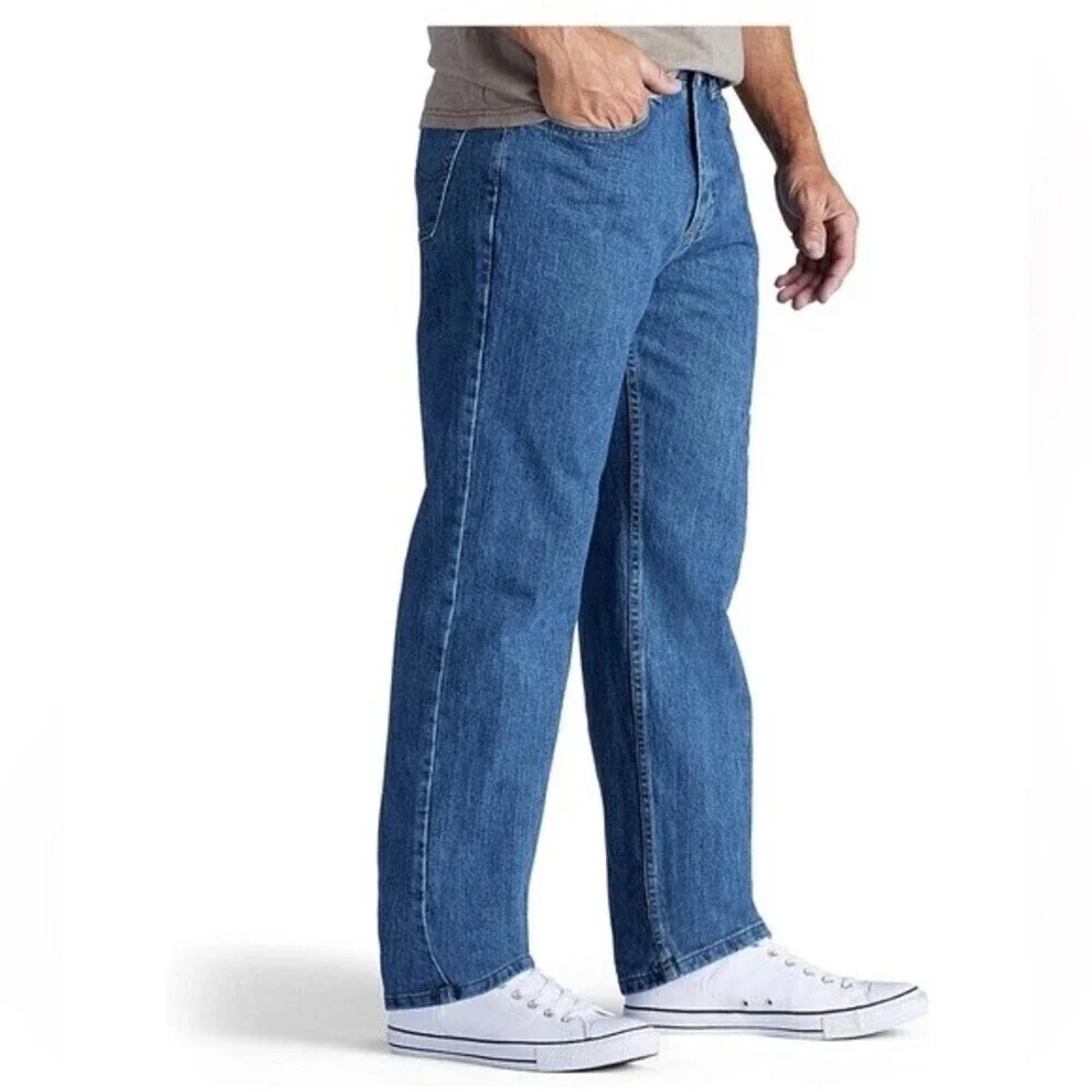Lee Newman men’s Jean Relaxed Fit Straight Leg size 42x32.